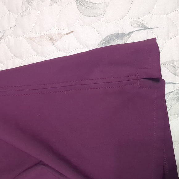 2 Nike tops - Picture 6 of 11